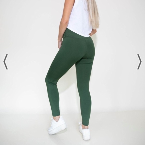 Kittenish Green Workout Leggings Medium - Picture 2 of 8